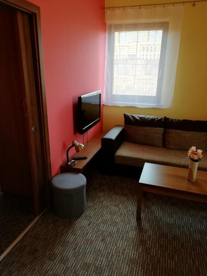 Apartman Fiona Vel'ka Lomnica Buitenkant foto